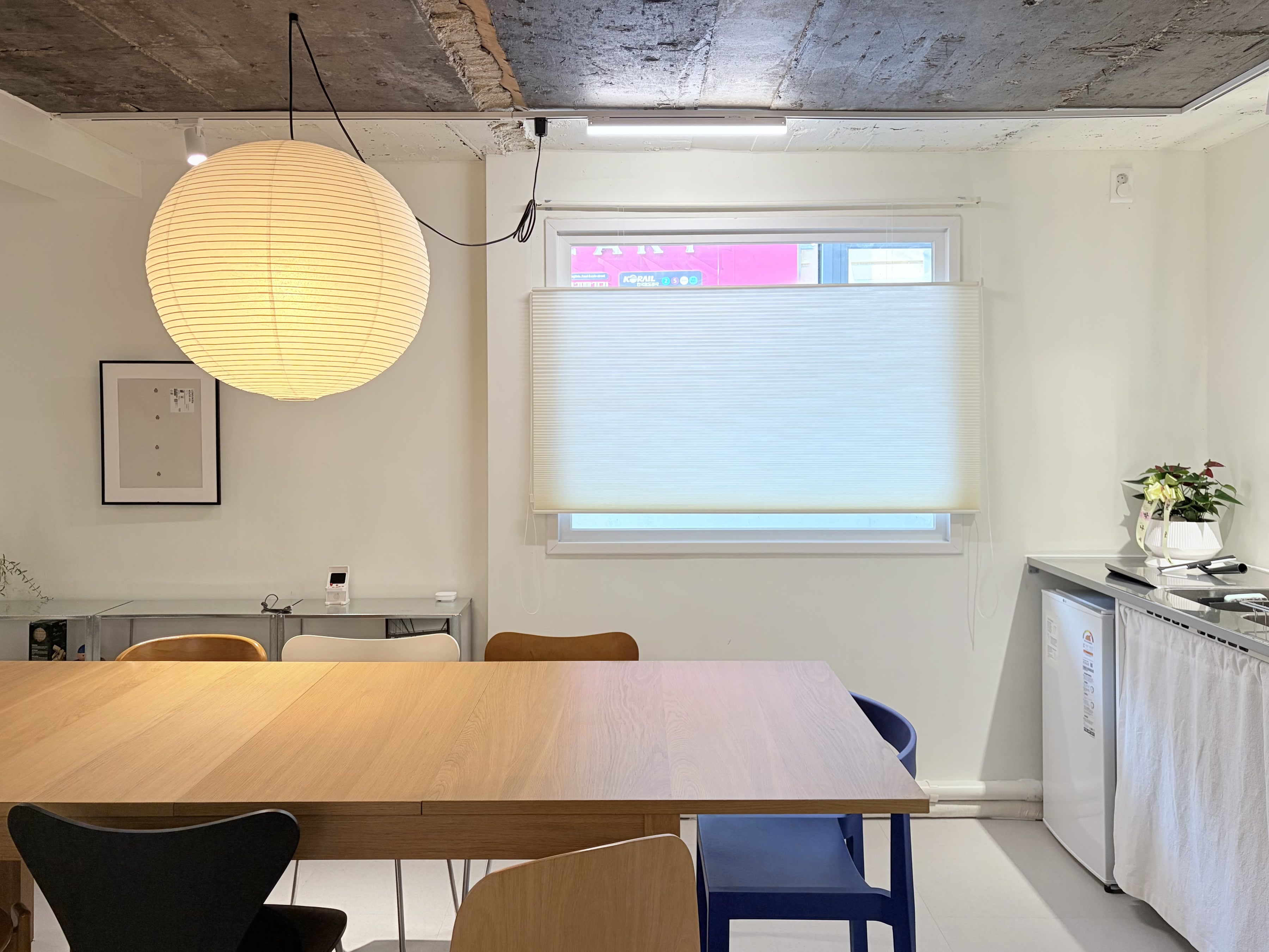 테이블과 의자 세팅